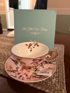 Gold Trim Teacup & Saucer Set
